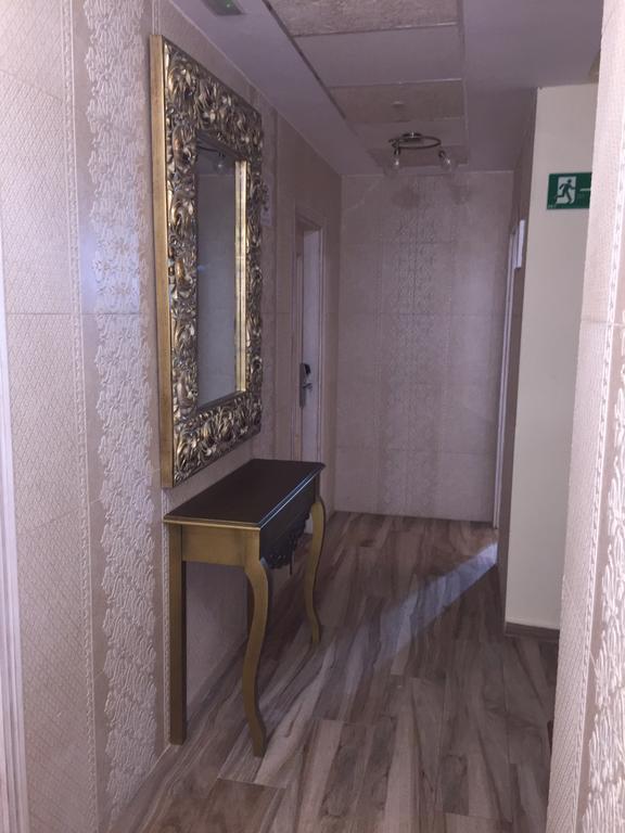 Hostal Lojo Conil De La Frontera Luaran gambar