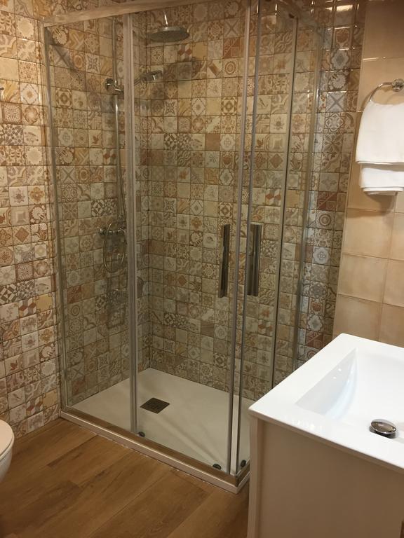 Hostal Lojo Conil De La Frontera Luaran gambar