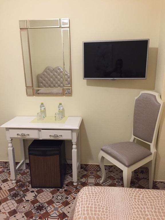 Hostal Lojo Conil De La Frontera Bilik gambar